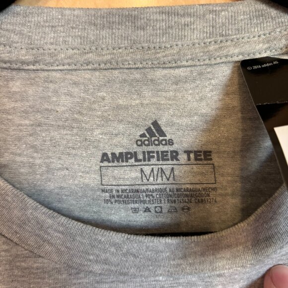 New Set of 2 Men's Adidas Amplifier T Shirts Gray Black Logo M Medium - Picture 12 of 13
